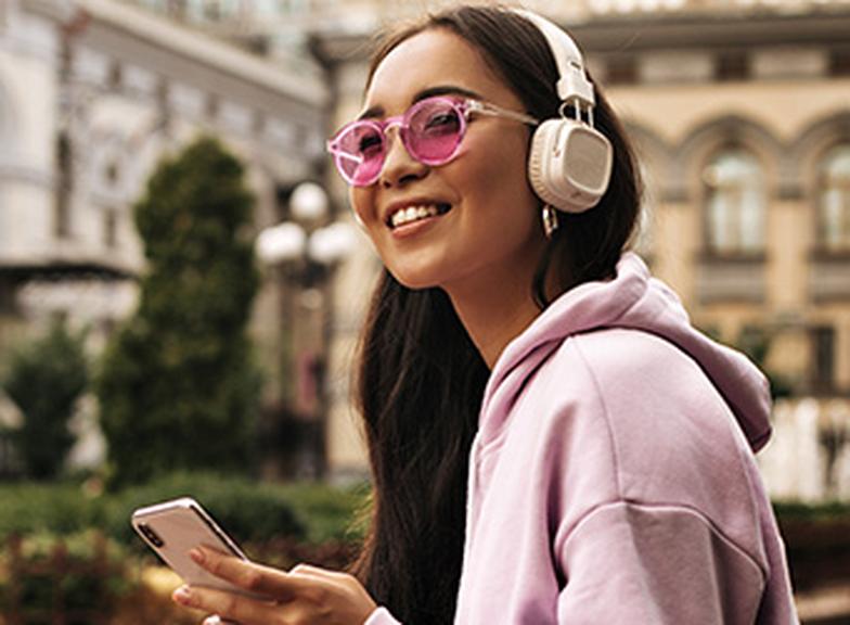 Czym jest ANC? Zalety słuchawek z aktywną redukcją szumów