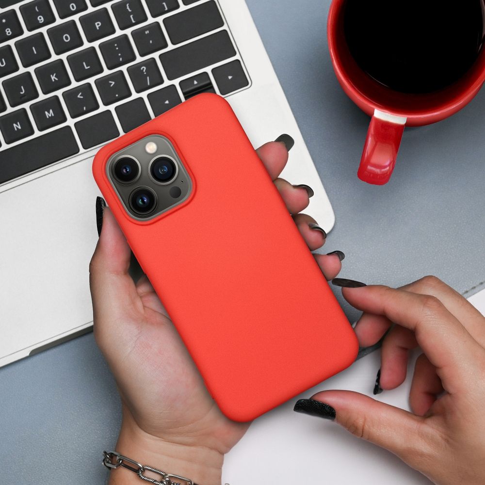 Futerał SILICONE do IPHONE 16 Pro brzoskwiniowy