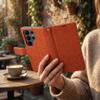 Etui z klapką na Samsung S26 Mezzo Book koty brązowe
