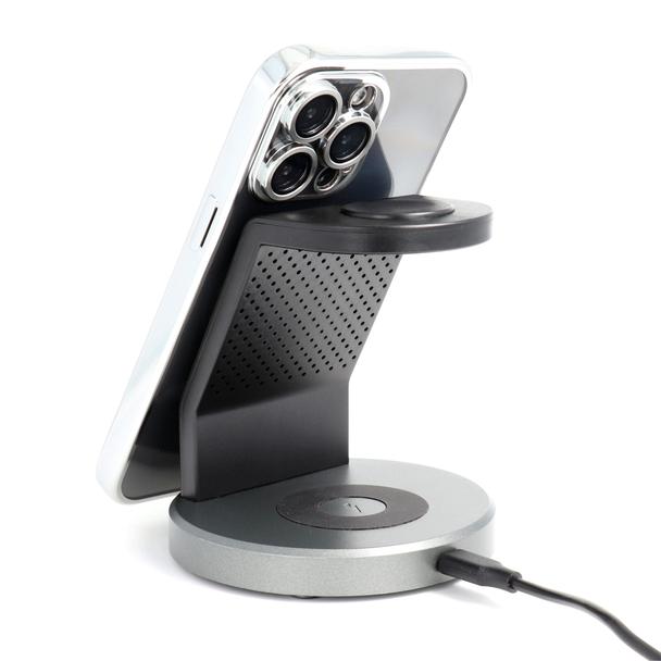 Etui na iPhone 18 Pro / 17 Pro Electro Mag Cover zgodne z MagSafe srebrne
