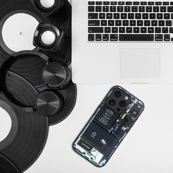 Futerał do iPhone 13 PRO Tech wzór 1