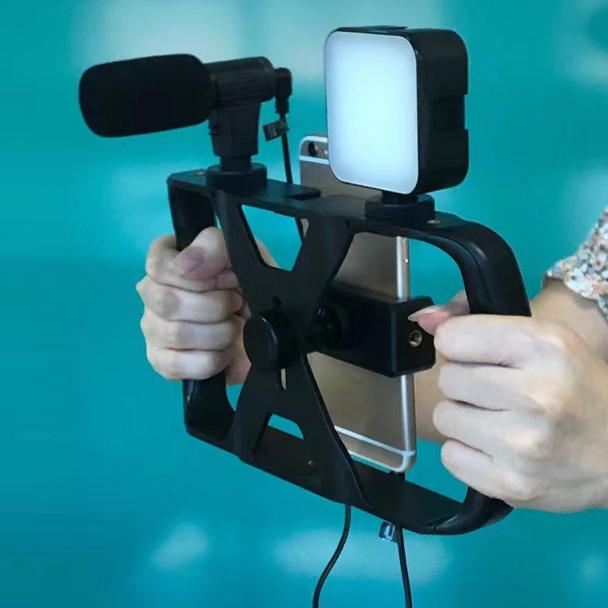 Uchwyt selfie z pilotem bezprzewodowym tripod z LED / mikrofonem do streamów TL-49T czarny