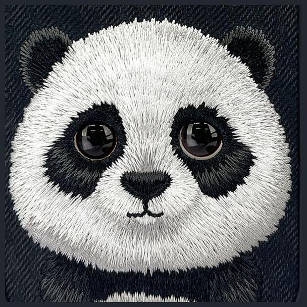 NIMMY futerał BIG EYED PET 2.0 Panda do IPHONE 15 czarny