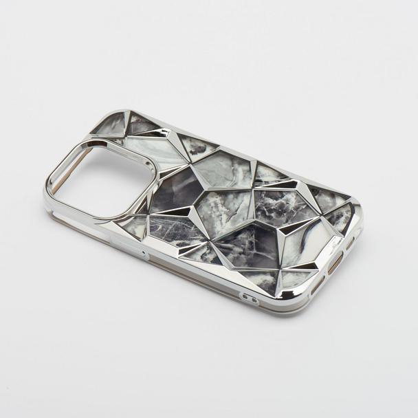 Futerał do iPhone 13 PRO Twinki srebrny