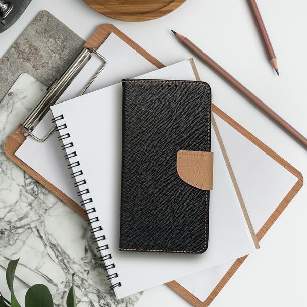 Etui z klapką na iPhone 14 PLUS Fancy Book czarno-złote