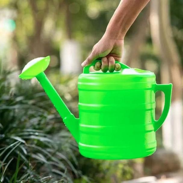 Konewka ogrodowa plastikowa 10 L RC-K-1600 zielona