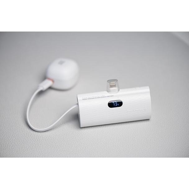 Powerbank Forcell F-Energy Power Plug F5K3 PD 20W 5000 mAh z wbudowanym złączem Lightning biały