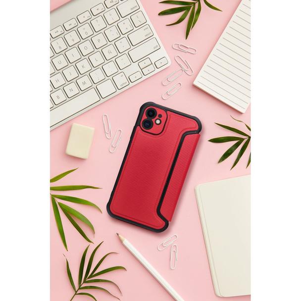 Etui z klapką na iPhone 16e (SE 4 2025) Razor Book czerwone