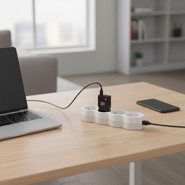 Ładowarka sieciowa do telefonu Blue Star Slim GaN 2 x USB C QC4.0 PD 3A 30W TFK-SC-30WCC czarna