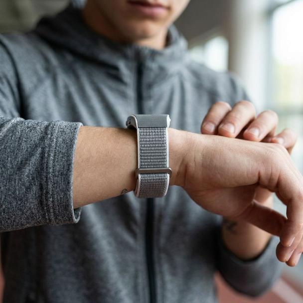 Inteligentny smart band z IP68, EKG, HR, HRV, BP, SPO2, Sleep & Strees monitor TITMO Loop I-110 srebrny 0INT