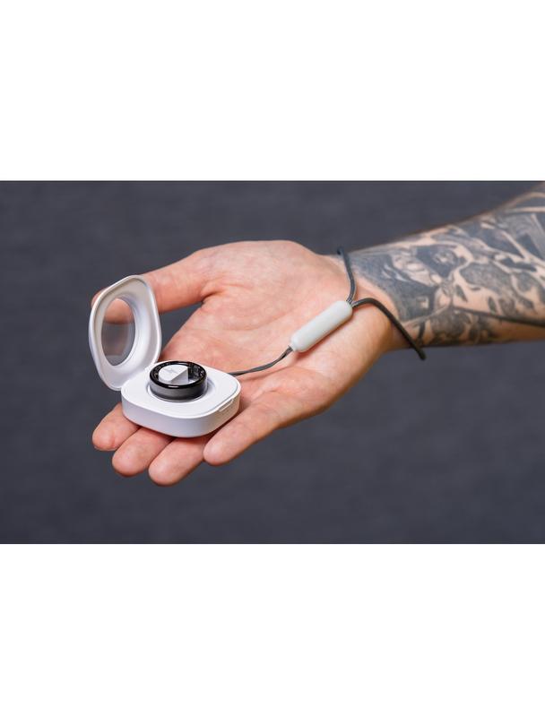 Smart Ring R11M- inteligentny pierścień ze stali ze stacją ładującą rozmiar 8 (18,1mm) czarny