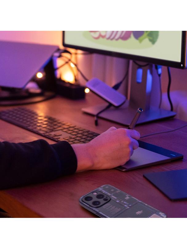 Futerał TECH do IPHONE 15 wzór 1