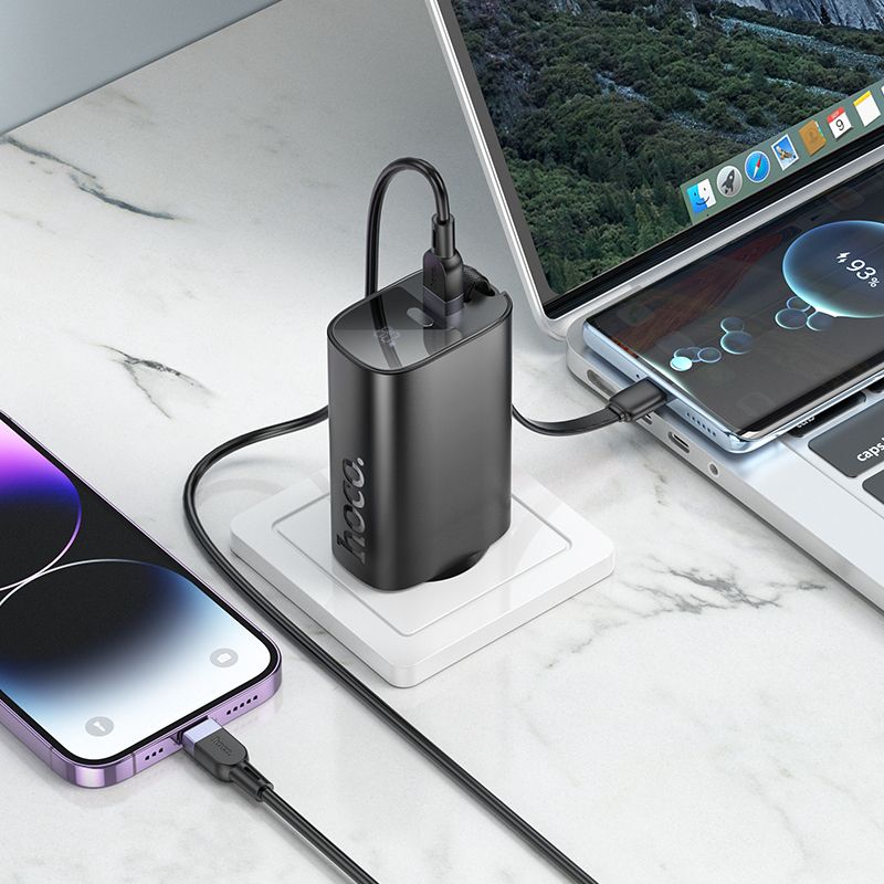 Powerbank 5000 mAh QC PD 20W 2A with built-in cable USB C Hoco J148 black