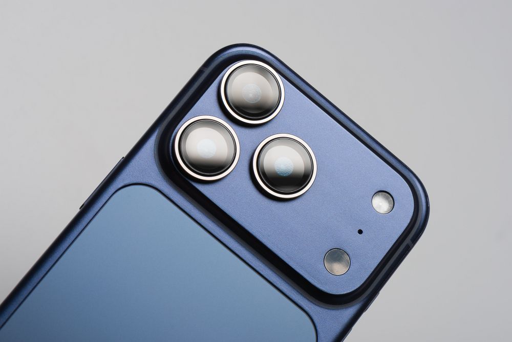 Camera glass to iPhone 18 Pro / 18 Pro Max Forcell Premium dark grey
